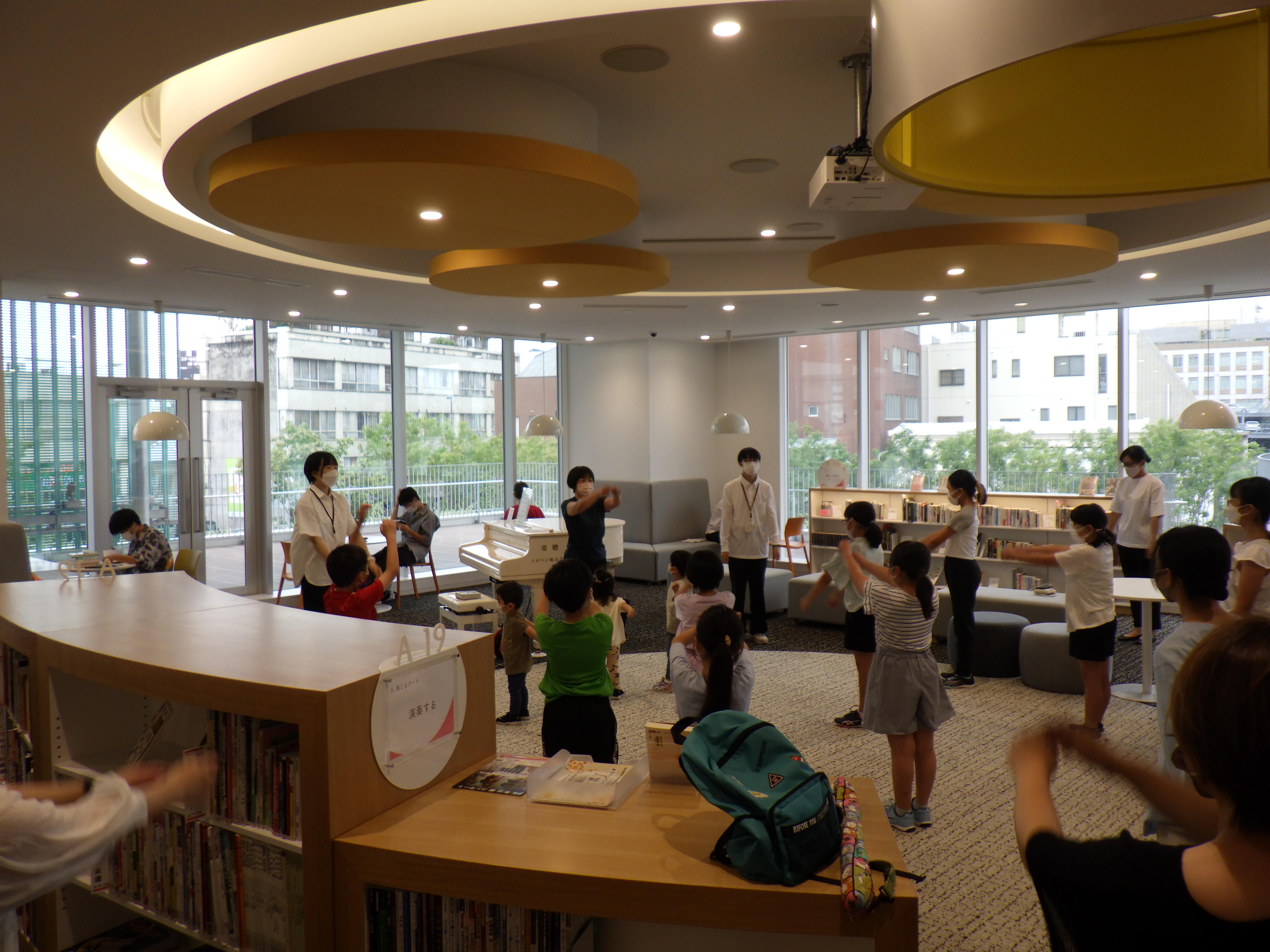 https://www.library.toyohashi.aichi.jp/facility/machinaka/event/R0010762.JPG_1.jpg